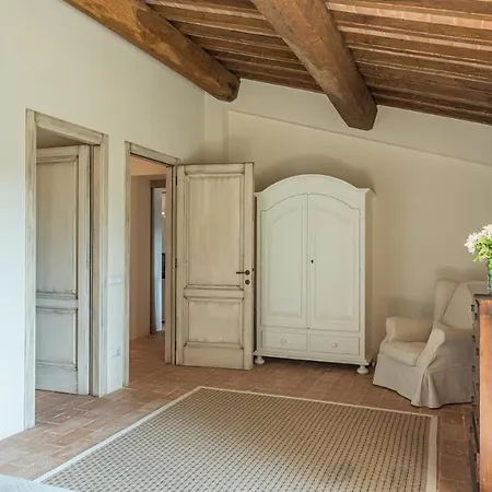 Villa Podere Di Salci 10, Emma