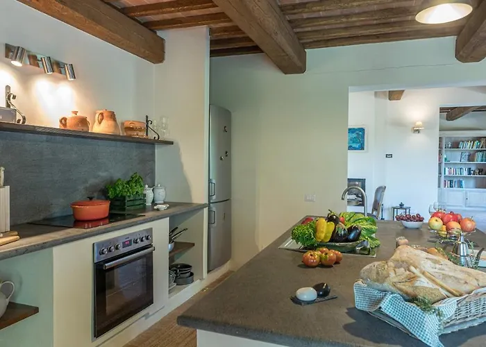 Podere Di Salci 10, Emma Vila